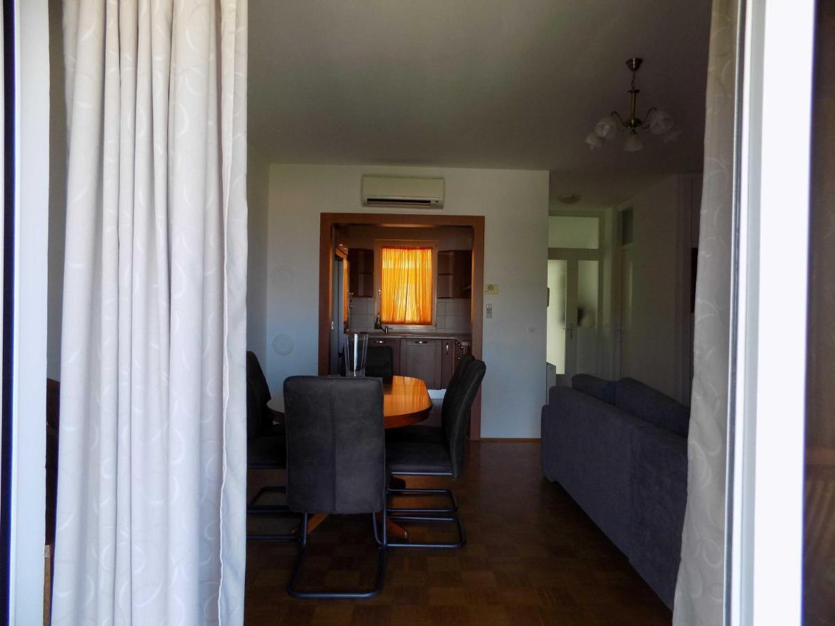 Apartman Borna Vrbnik (Primorje-Gorski Kotar) Exterior foto
