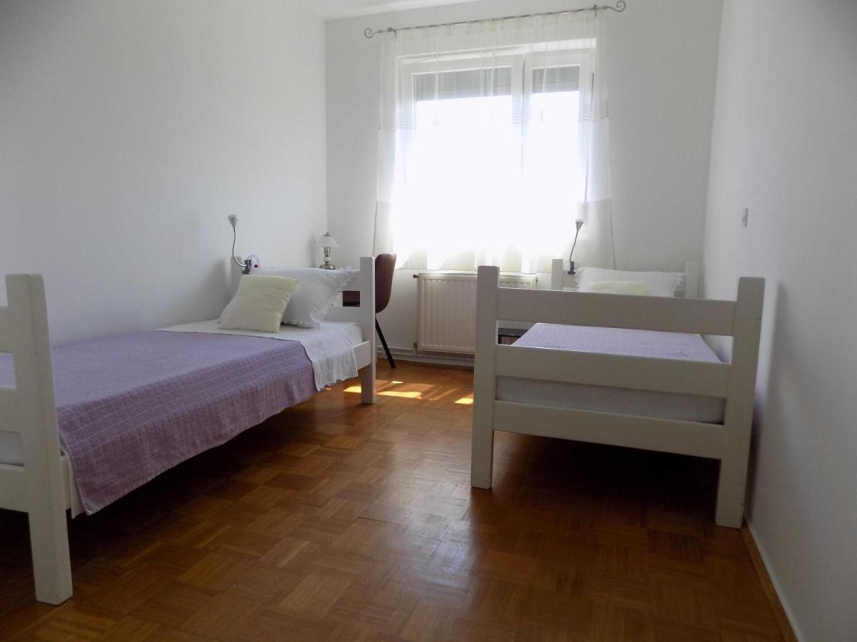 Apartman Borna Vrbnik (Primorje-Gorski Kotar) Exterior foto